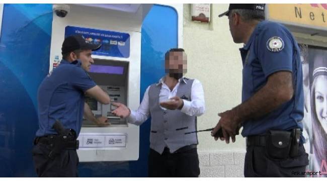 Başkent'te bir kişi ev kirasını yutan ATM'yi yumrukladı.