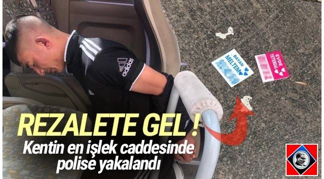 Ankara sokaklarında fuhuş kartları dağıtan bir genç, mobil olarak gezen Güven Timi'nde görevli bir polis tarafından kovalamaca sonucu yakalandı.
